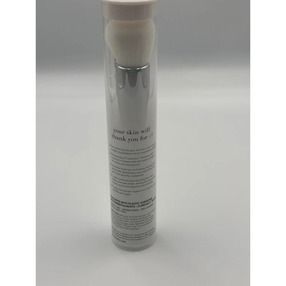 IT Cosmetics Heavenly Skin CC+ Skin Perfecting Brush No 702 Anti-Aging‎